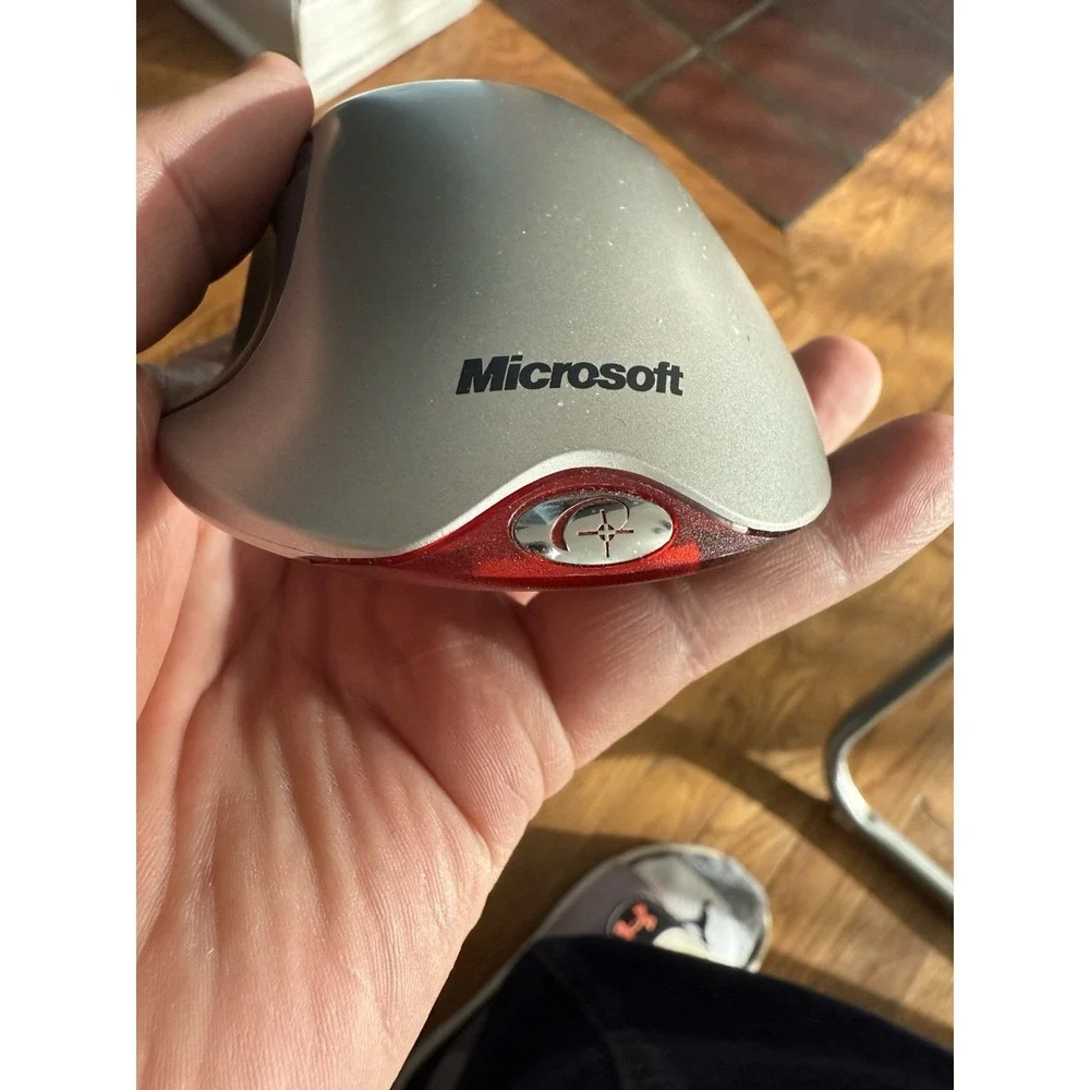 Microsoft (X08-12616) Intellimouse Wireless Optical Mouse **NO IR**